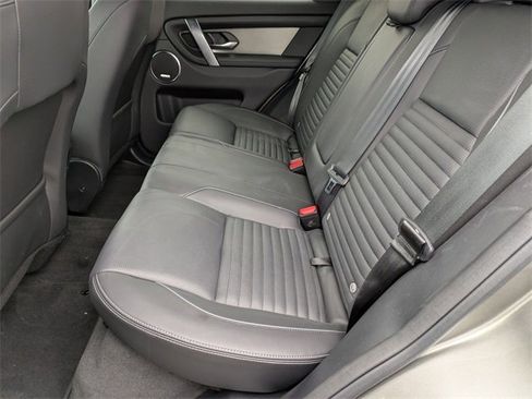 Used 2024 Land Rover Discovery Sport Dynamic SE image 15