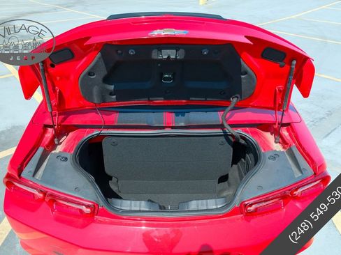 Used 2019 Chevrolet Camaro LT RWD image 7