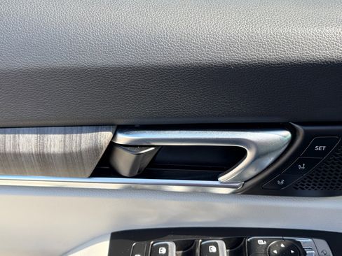 Certified 2024 Kia Telluride SX Prestige w/ Towing Package image 10