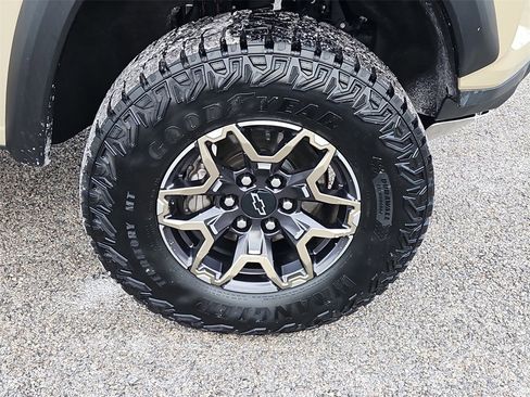 Certified 2024 Chevrolet Colorado ZR2 image 10