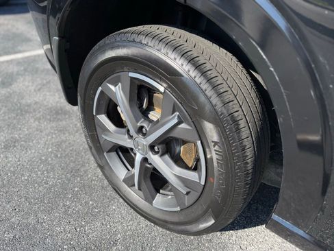 Used 2024 Honda HR-V EX-L image 9