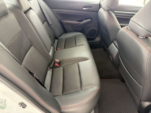 Used 2023 Nissan Altima 2.5 SR FWD image 28