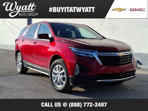Used 2024 Chevrolet Equinox LT image 1
