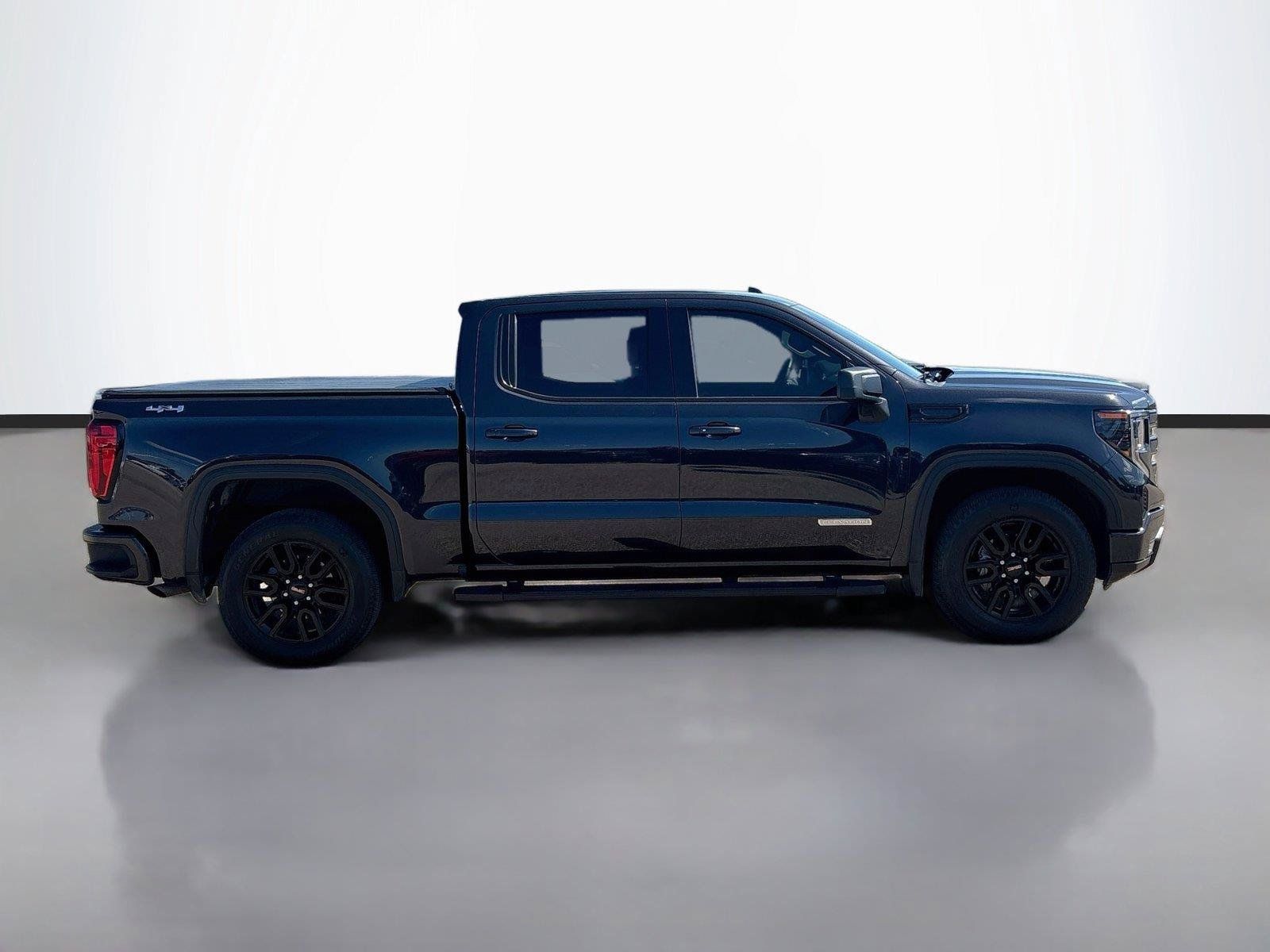 Used 2024 GMC Sierra 1500 Elevation AWD/4WD image 16