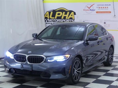 Used 2021 BMW 330e xDrive w/ Convenience Package image 5