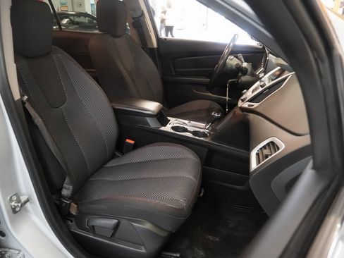 Used 2017 GMC Terrain SLE image 33