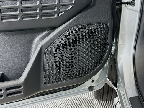 Certified 2025 Toyota Tacoma SR5 AWD/4WD image 18