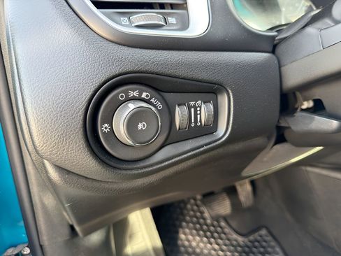 Used 2021 Jeep Renegade Latitude w/ Convenience Group image 17