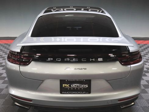 Used 2019 Porsche Panamera 4 image 7