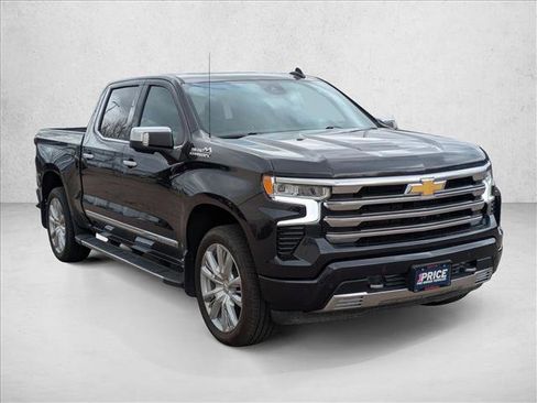 Used 2023 Chevrolet Silverado 1500 High Country w/ High Country Premium Package image 3
