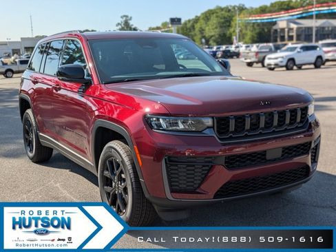 New 2026 Jeep Grand Cherokee Altitude RWD image 4