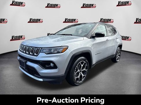 Used 2025 Jeep Compass Limited image 1