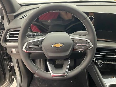 New 2026 Chevrolet Traverse LT w/ Driver Confidence Package AWD/4WD image 11