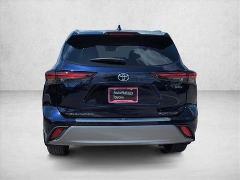 New 2026 Toyota Highlander Platinum AWD/4WD image 6