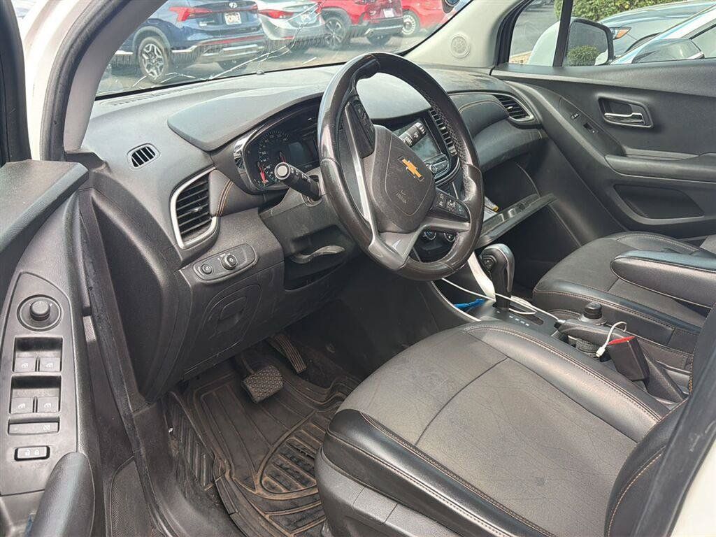 Used 2018 Chevrolet Trax LT FWD image 4