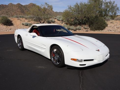 Used 1998 Chevrolet Corvette w/ Performance Handling Pkg image 33