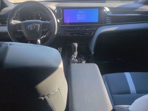 Certified 2025 Toyota Camry SE image 27