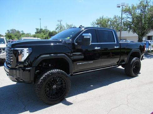 Used 2025 GMC Sierra 2500 Denali Ultimate image 4