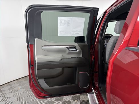 Used 2023 Chevrolet Silverado 1500 LTZ image 34