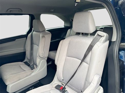 Used 2018 Honda Odyssey EX image 23