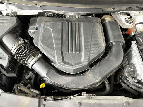 Used 2025 Chevrolet Traverse LT FWD image 35
