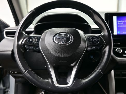 Used 2024 Toyota Corolla Cross LE image 22