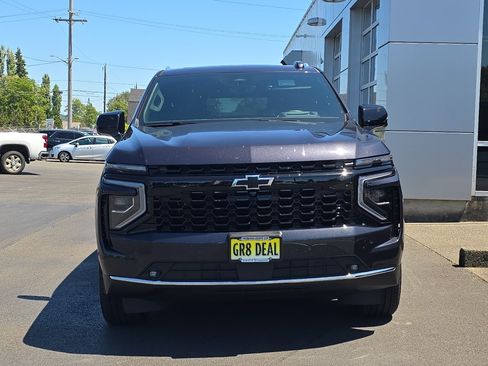 Used 2026 Chevrolet Tahoe Premier AWD/4WD image 3