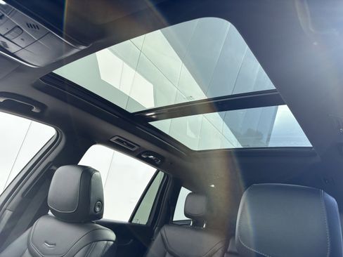 Certified 2024 Cadillac XT6 Luxury image 17