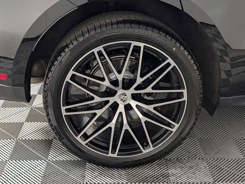 New 2026 Porsche Macan image 13