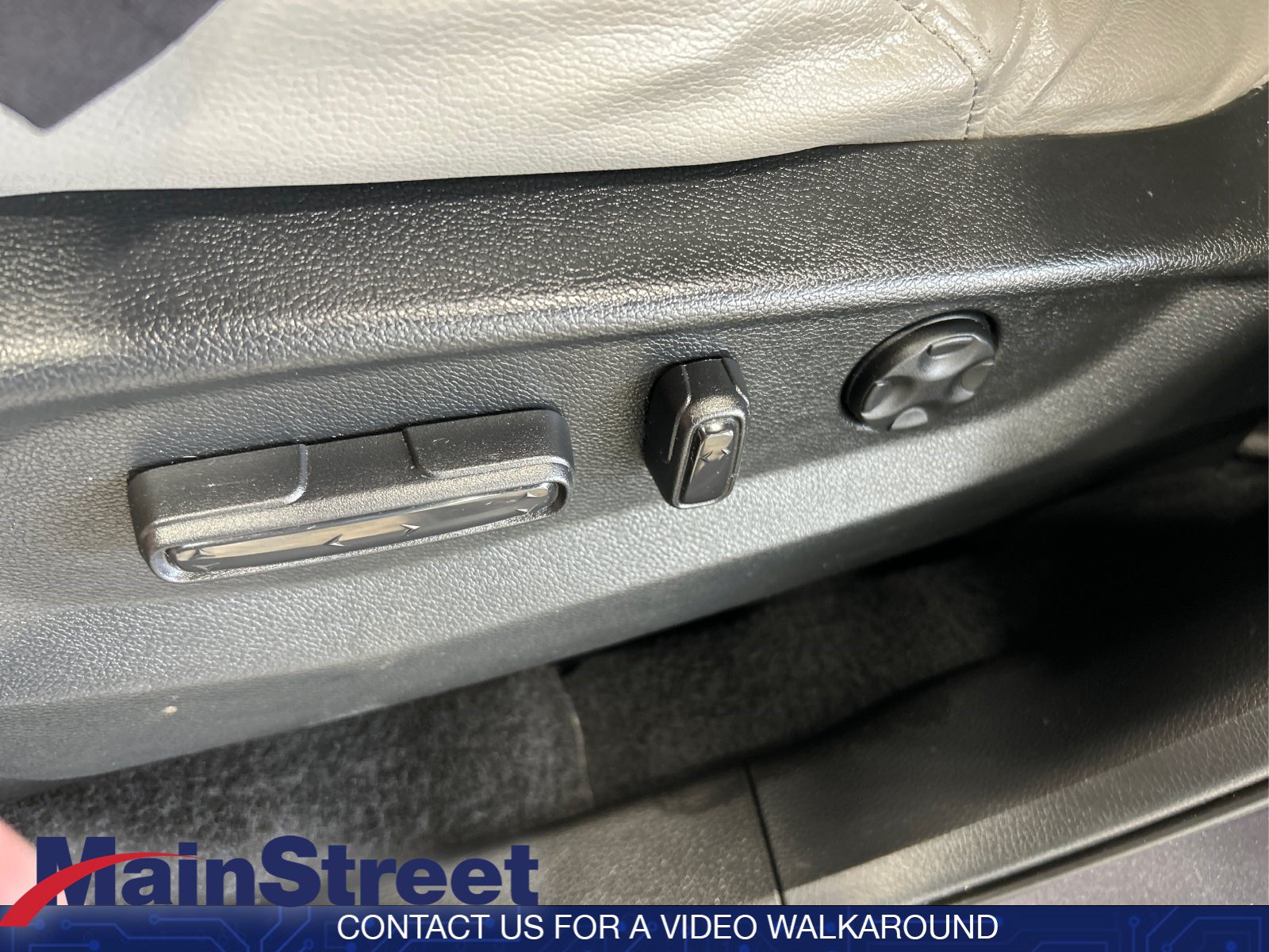 Used 2019 Honda CR-V Touring image 18