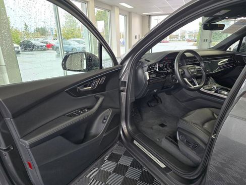Used 2025 Audi Q7 3.0T Premium Plus image 18