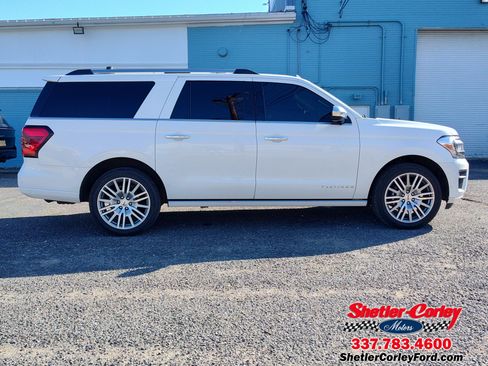 Used 2024 Ford Expedition Max Platinum image 11