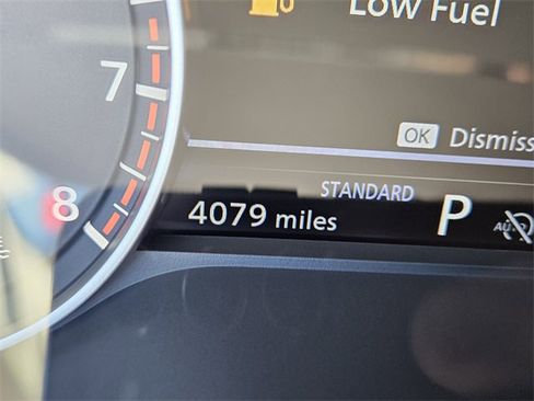 Used 2025 Nissan Pathfinder SV image 28