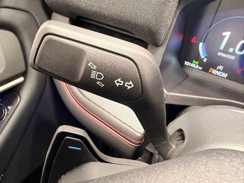 Used 2025 Ford Explorer ST AWD/4WD image 28