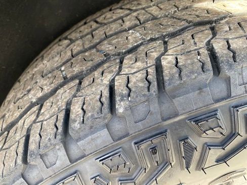 Used 2024 Chevrolet Tahoe Z71 w/ Luxury Package image 18