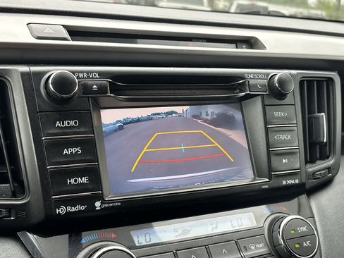 Used 2016 Toyota RAV4 XLE AWD/4WD image 20
