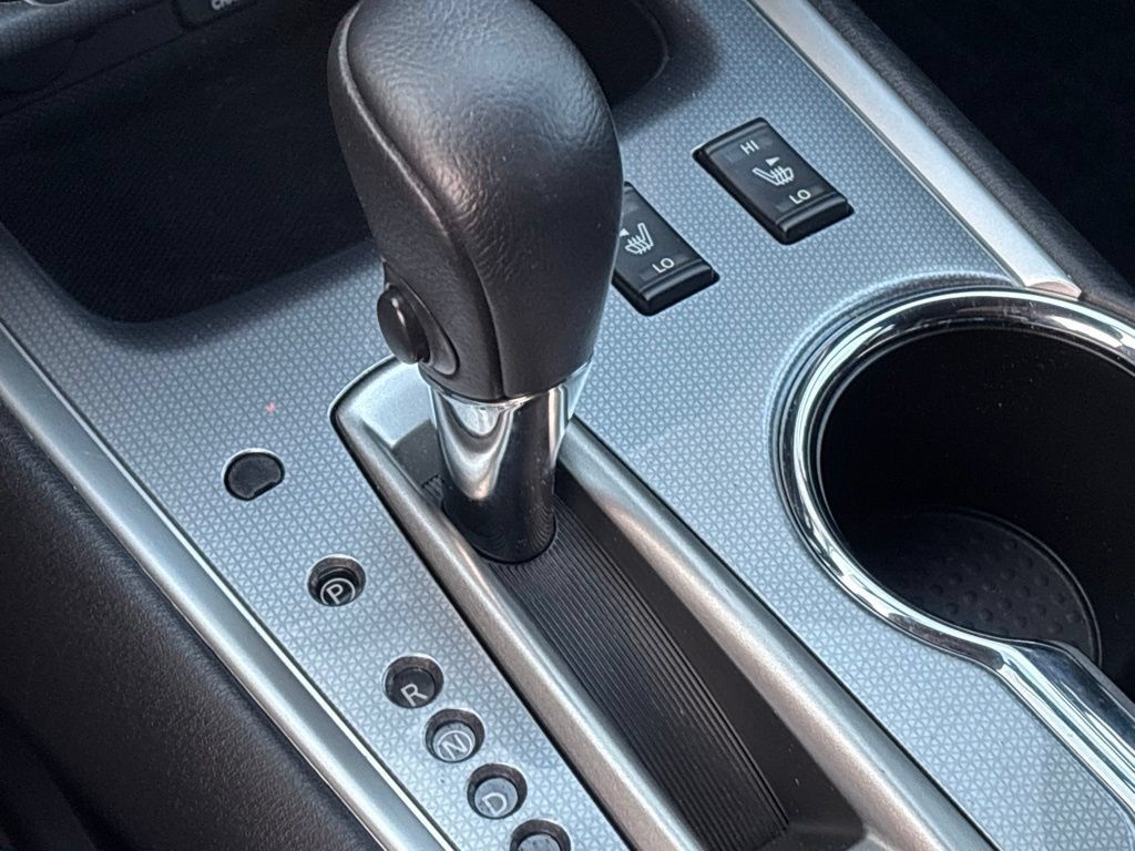 Used 2019 Nissan Pathfinder SL AWD/4WD image 31