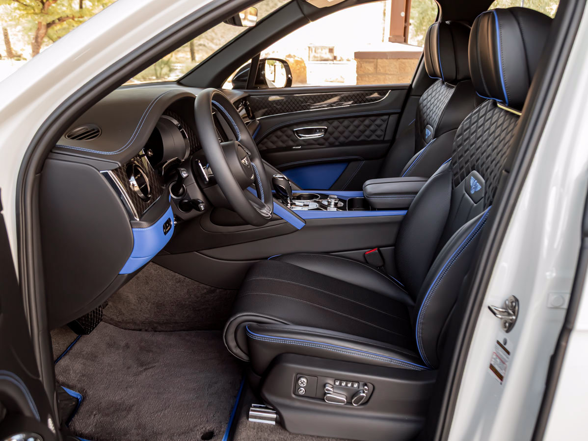 Certified 2025 Bentley Bentayga AWD/4WD image 17