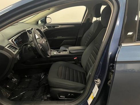 Used 2019 Ford Fusion SE FWD image 10