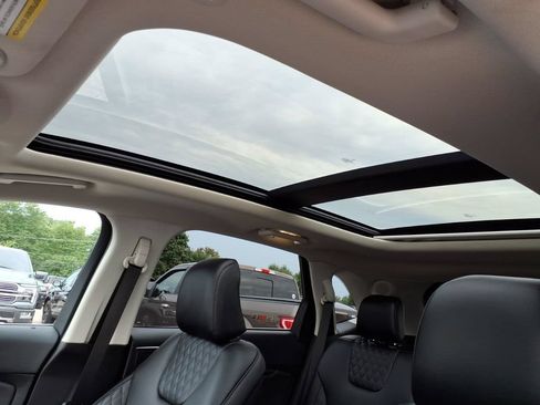 Used 2024 Ford Edge Titanium AWD/4WD image 11