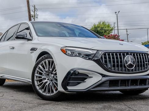 Used 2026 Mercedes-Benz E 53 AMG e 4MATIC Sedan image 3