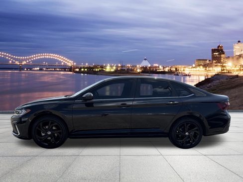Used 2025 Volkswagen Jetta SE w/ Sunroof Package FWD image 5