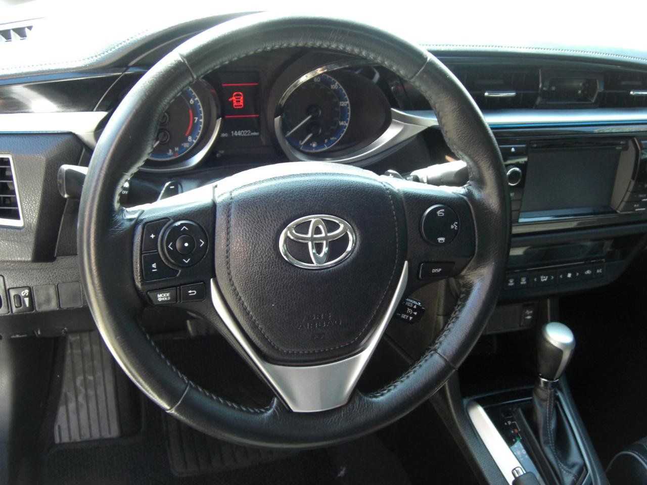 Used 2015 Toyota Corolla S FWD image 9
