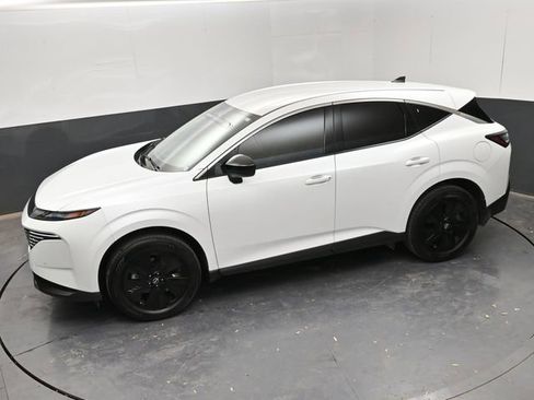 Certified 2025 Nissan Murano SV image 24