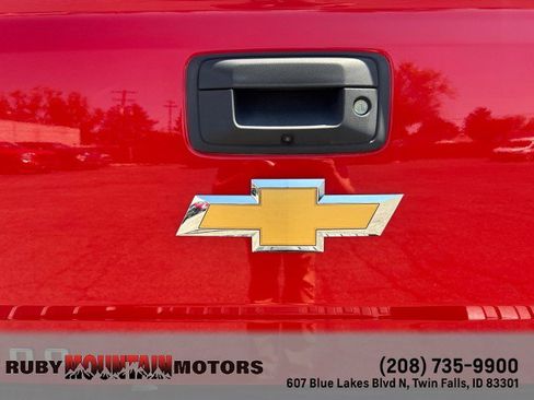 Used 2018 Chevrolet Silverado 1500 LT w/ All Star Edition image 31
