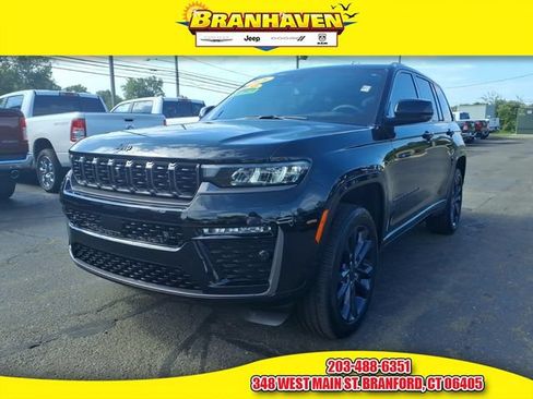 Certified 2023 Jeep Grand Cherokee Limited AWD/4WD image 1