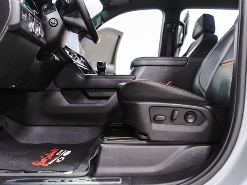 Used 2024 GMC Sierra 1500 AT4 w/ Technology Package image 26