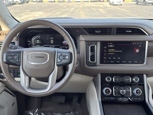 Certified 2023 GMC Yukon XL Denali w/ Max Trailering Package AWD/4WD image 34
