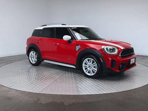 Used 2024 MINI Cooper Countryman S w/ Signature Upholstery Package AWD/4WD image 2
