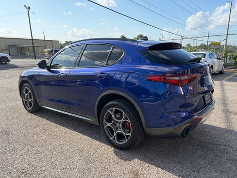 Used 2023 Alfa Romeo Stelvio Ti AWD/4WD image 8